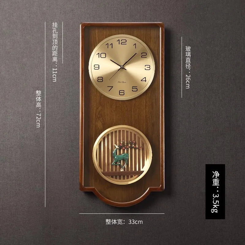 horloge murale bois grainé classique or noir décor asiatique personnages animaux