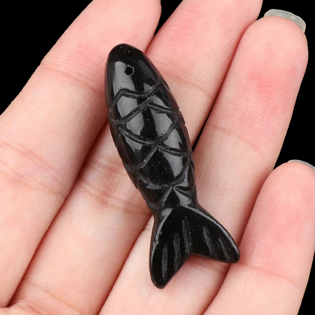 pendants poissons pierres violet orange noir vert rouge marron artisanal feng shui
