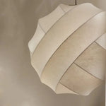 Suspension lumineuse soie beige clair rayures horizontales moderne cuisine salon chambre