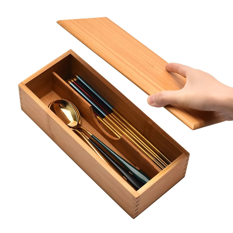 boîte rangement couverts bambou naturel minimaliste cuillères fourchettes assiettes horizontalisée cuisine écologique
