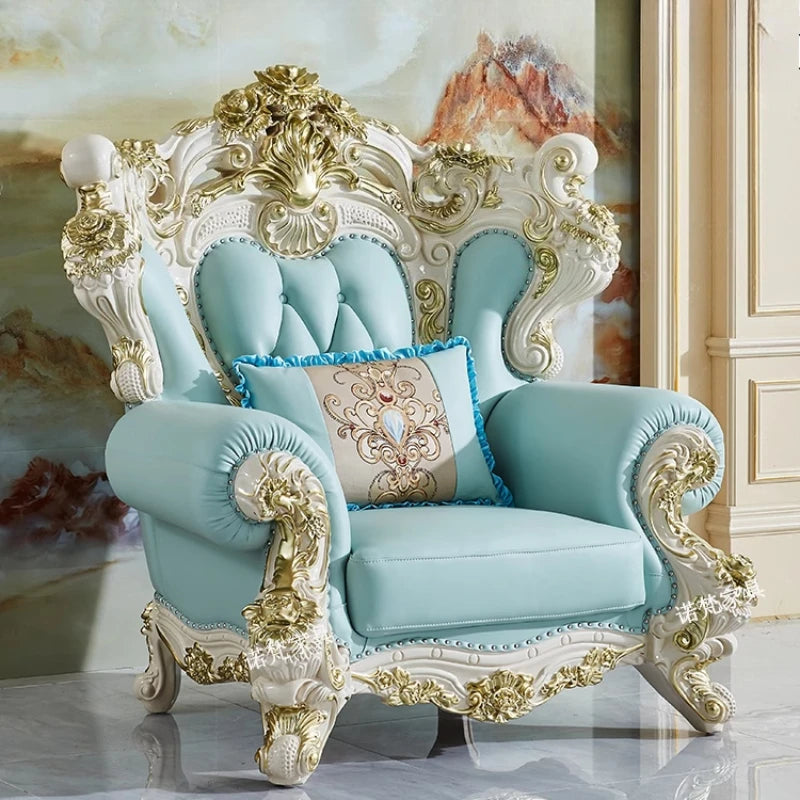 canapé classique bleu clair doré capitonné ornement baroque salon quatre places inclusion coussins