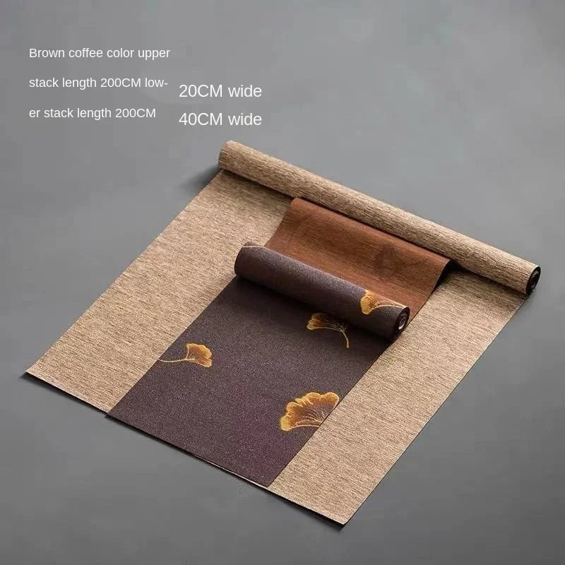 serviette table classique feuilles d'érable dorées vert foncé beige marron traditionnelle tasses thé plateau