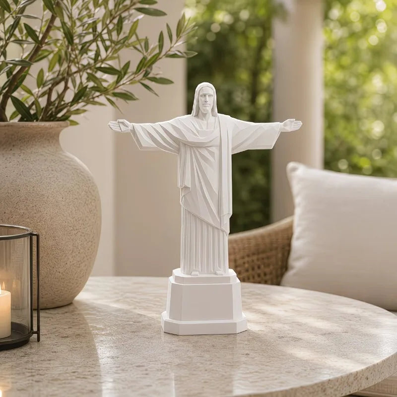 statue jésus christ blanc pose ouverte bras tendus base octogonale décoration intérieure religieuse chambre