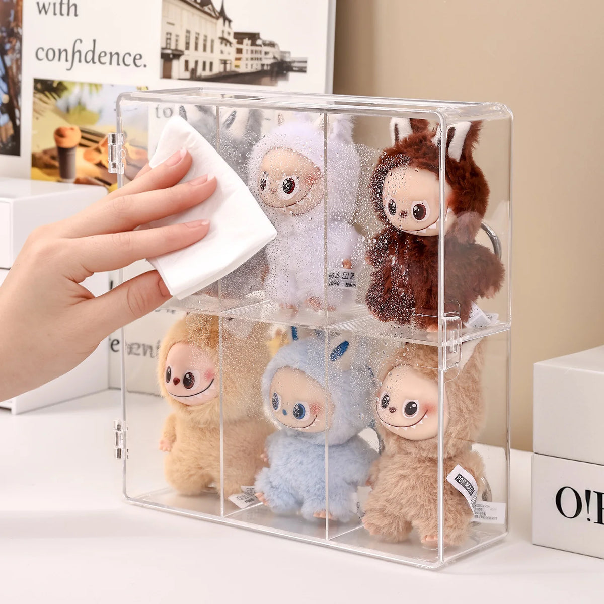 rangements opaques compartiments divers figurines animaux peluche cartoon jaune gris vert orange marron bleu
