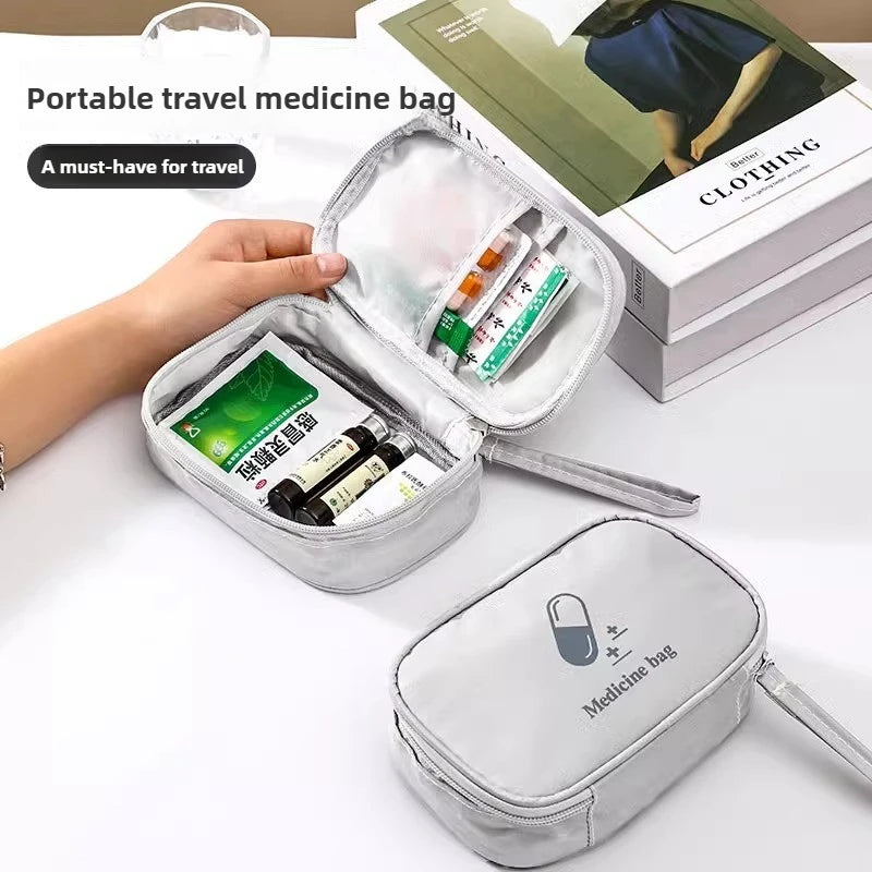 sac médicaments portable bleu clair rose gris réutilisable moderne pratique
