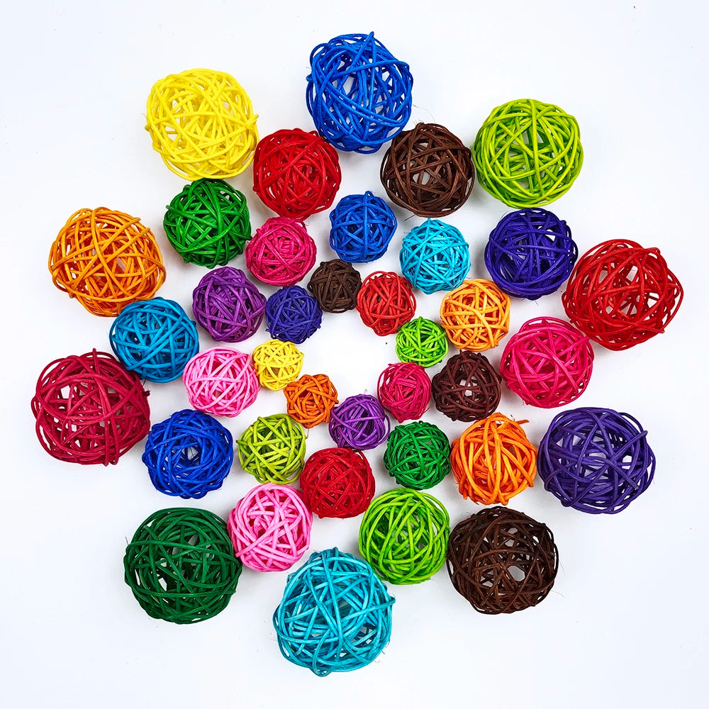 décoration artisanale boules coeurs rotin multicolores tressées anniversaire mariage festive