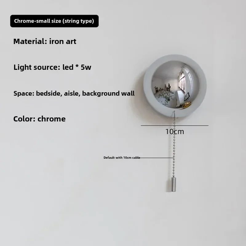 lampe led sphère lumineuse moderne minimaliste argentée dorée noire brillante opaque adhésif