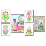 Collage artistique aux motifs asiatiques colorés, comprenant des vases décoratifs, un intérieur avec meuble et accessoires, un bâtiment architectural et des éléments floraux.