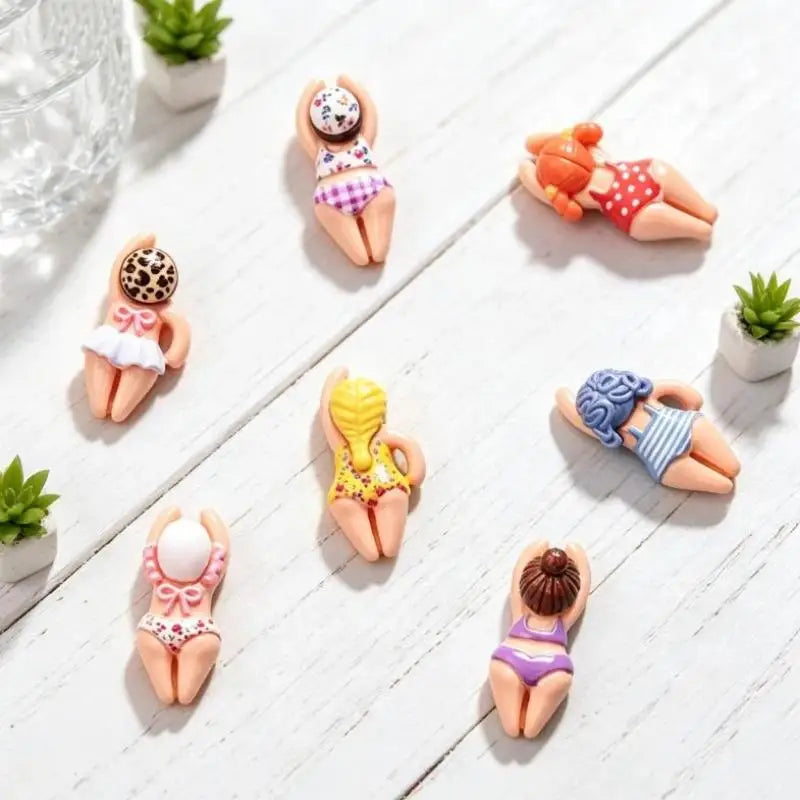 figurines résine personnes allongées peau claire vêtements colorés rayures pois léopard cartoon bijoux diy