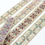 ruban décoratif fleurs brodées paillettes sequins dorés polyester mariage élégant beige marron vert bleu