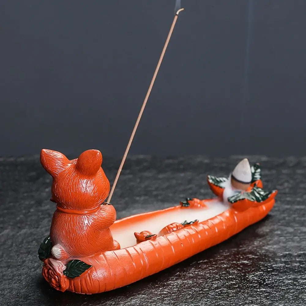 diffuseur encens forme carotte lapin motif orange décoratif cartoon bougie feuilles verte ornement table