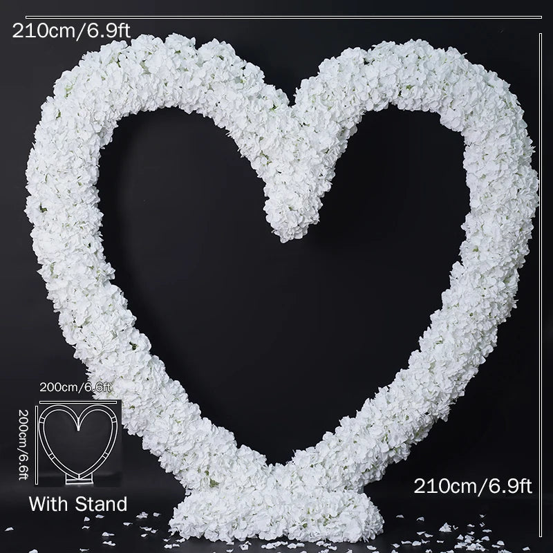 arche decorative coeur roses rouges blanches evenements anniversaires fete mariage deco romantique lettres lumineuses
