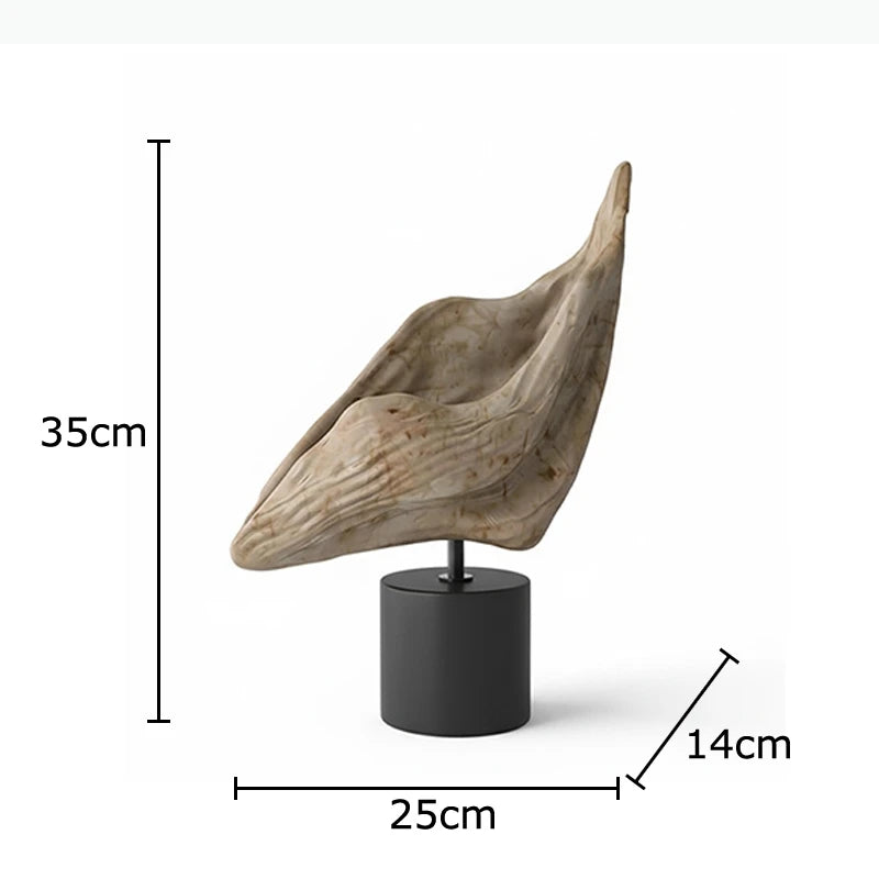 sculpture décorative moderne minimaliste aspect bois texturé beige clair noir base métallique