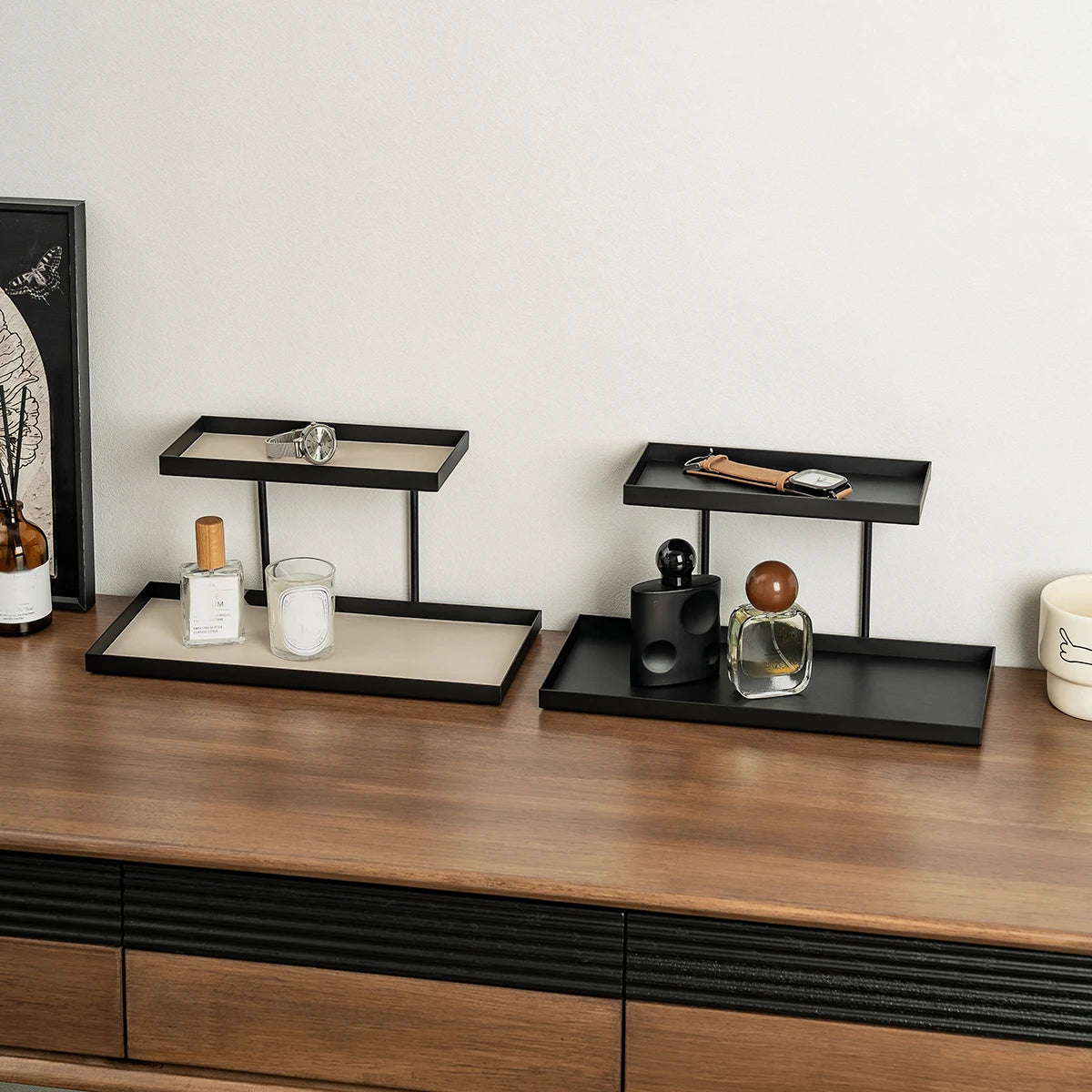 plateau deux niveaux moderne noir plateau cuir lisse rangement produits beauté accessoires maquillage chambre