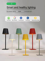 Lampe de table sans fil noir métallisé sur table de chevet