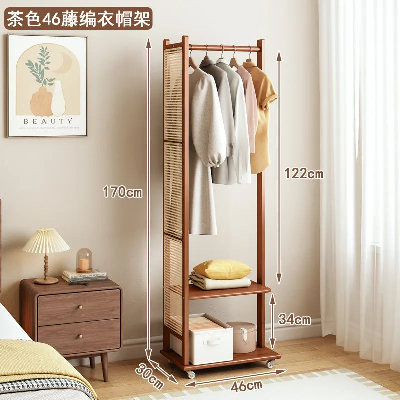 armoire vêtements mobile rotin marron clair 10 cintres boîtes rangement coussins entrée chambre moderne
