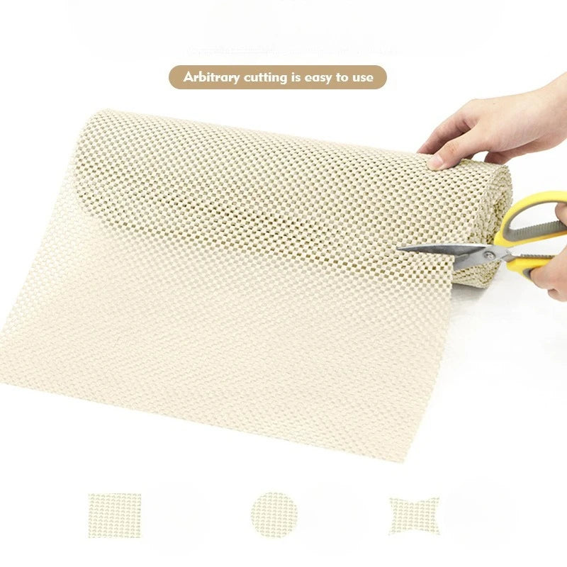 tapis antidérapant pvc semi transparent alvéolaire adhésif noir beige gris rouleaux protège meubles utilitaires