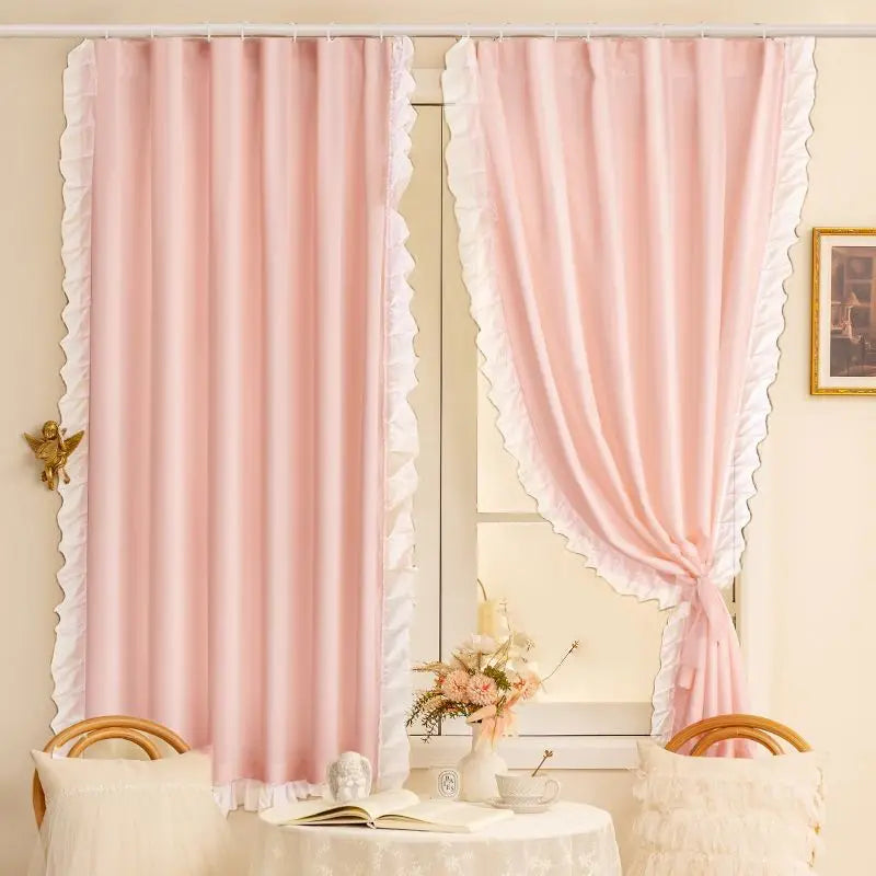 rideaux vintage rose clair bleu clair beige translucides ruches blanches maison