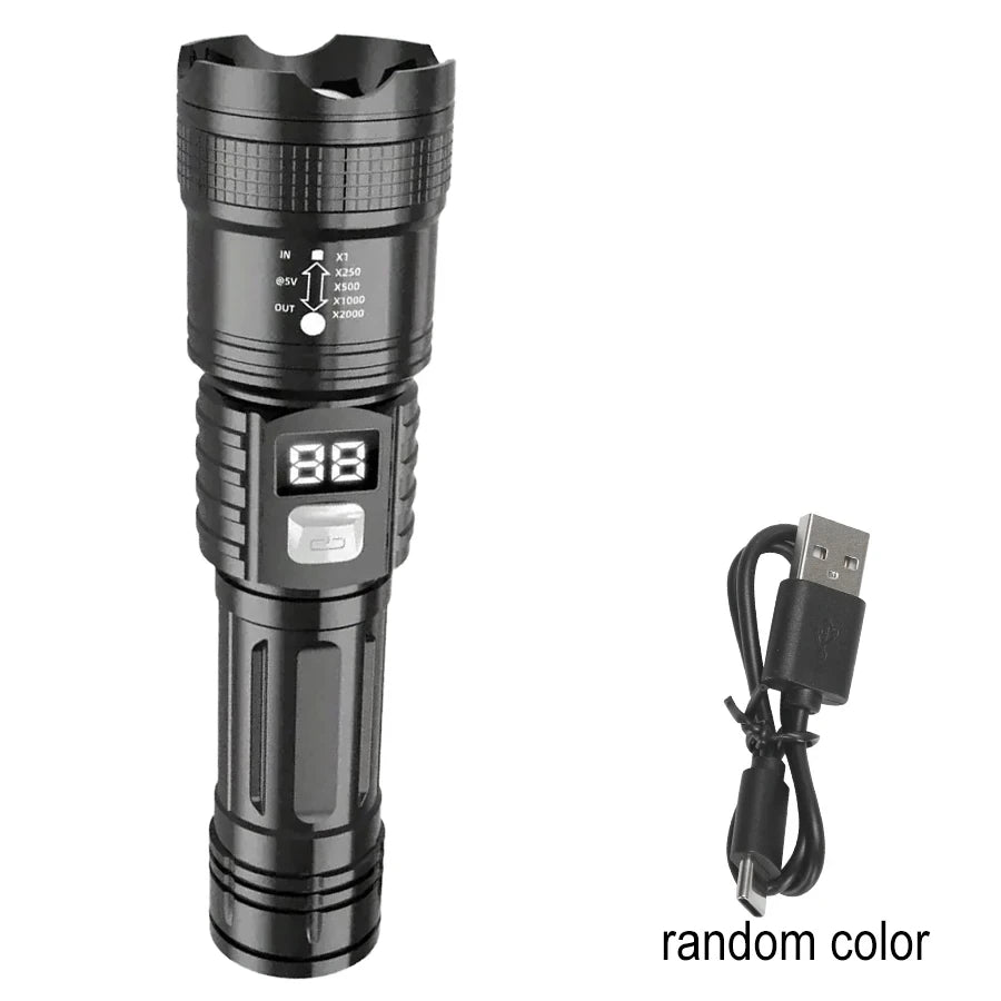 torche led rechargeable super lumineuse 10000lm noir texturée affichage batterie étanche camping