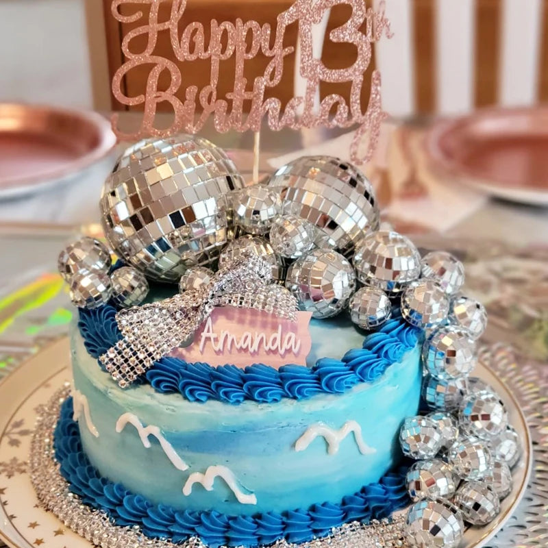 Boule disco dans une décoration de table de fête