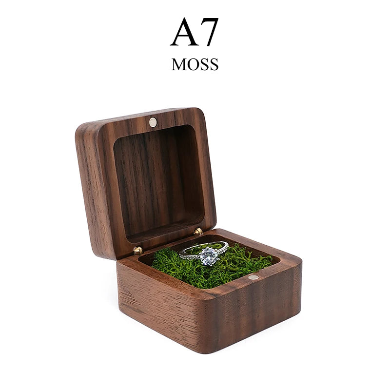 boîte bijoux bois marron classique dorés coussin blanc bague mariage packaging cadeau