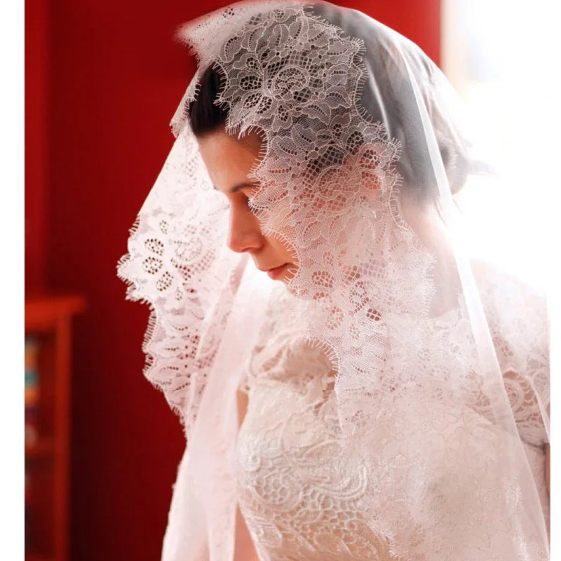 voile mariée blanc dentelle fine motifs floraux classique romantique translucide femme adulte