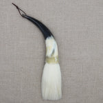 brosse peinture traditionnelle cordelette poils naturels marbrés noir blanc gris