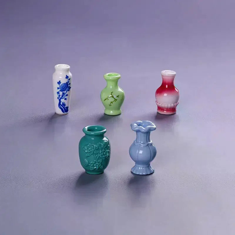 vases résine motifs floraux blanc vert rouge bleu