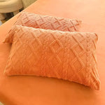 housse coussin décorative motif géométrique couleurs vives moderne blanche bleue orangée rosée lilas verte