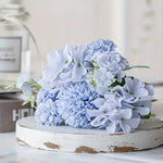 bouquets fleurs artificielles bleu rose blanc vases texturés motifs floraux rustique champêtreintérieur decoration