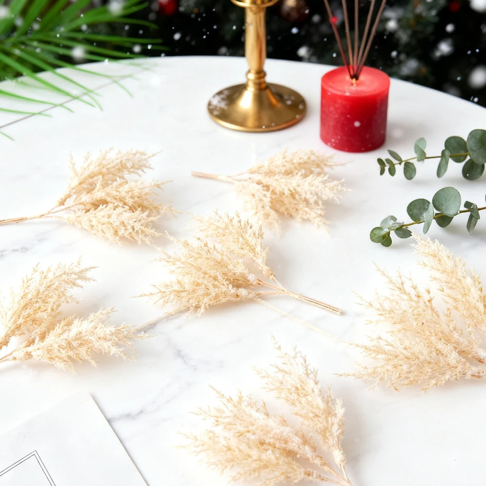 décoration noël plumes artificielles branches feuilles pin pommes coton rouges traditionnellements