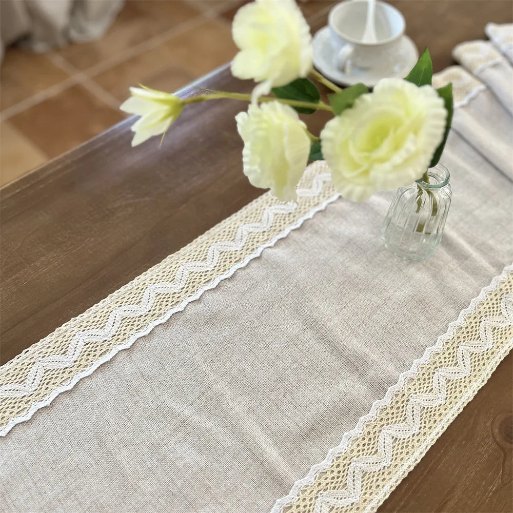 nappe table beige dentelle franges rustique bohème decoration table tissu texturé semi transparent éléments