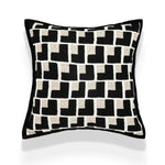taies d'oreiller décoratives noires blanches motif fleur jacquard respectueuses environnement polyester modernes maison hospitalière