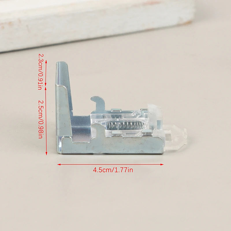 fichet coin gris métallisé lisse industriel pièces opaques accessoire mur rideau