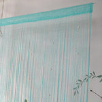 rideau porte blanc blanches lignes verticales moderne minimaliste opacité crochets chambre