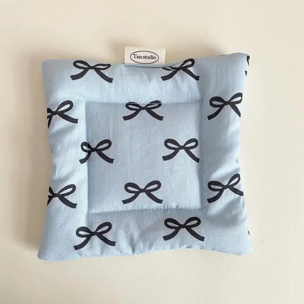 protector cushions pattern checkerboard colors violet rose white blue red green yellow