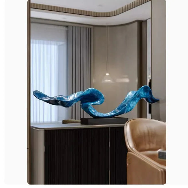 décoration moderne sculpture abstraite console mural panneau strié fauteuil cuir boules métalliques abat jour