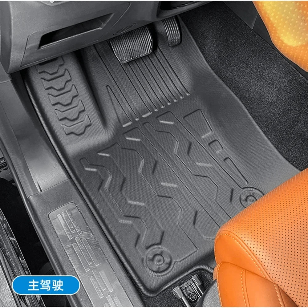 tapis sol voiture noir orange motifs géométriques rainures moderne utilitaire fixations avant arrière coffre