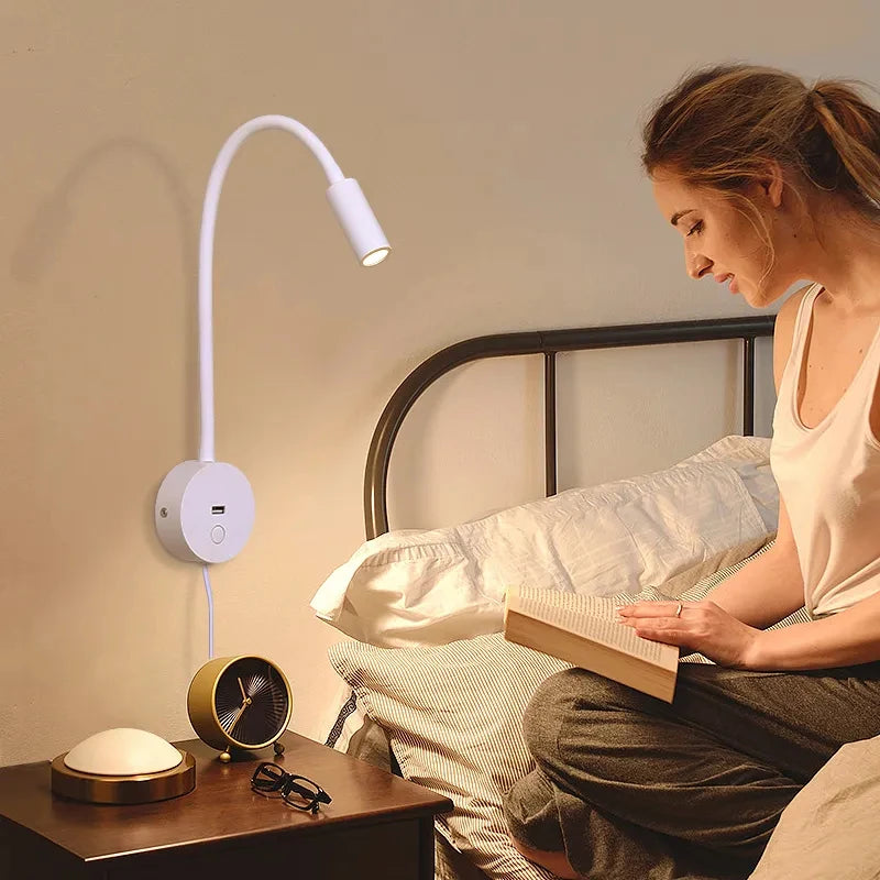 Détail du variateur tactile et du chargeur USB de la lampe de chevet