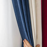 Comparaison des couleurs disponibles : blanc, jaune, rouge, bourgogne, violet, gris clair