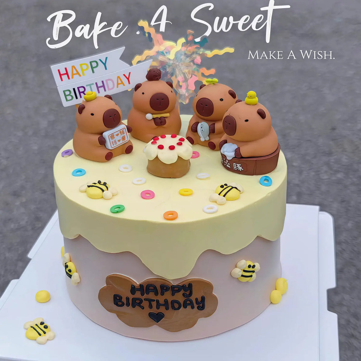 décoration gâteau anniversaire figurines animaux résine motifs insectes couleurs variées festive enfants