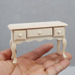 meuble miniature bois classique commode tiroirs blancs décoration intérieure miniature animaux nature