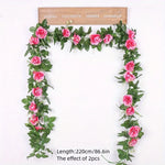 guirlande décorative fleurs roses blanches vertes intérieur mariage champêtre