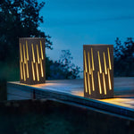 lampe solaire contemporaine noir doré lignes verticales ip65