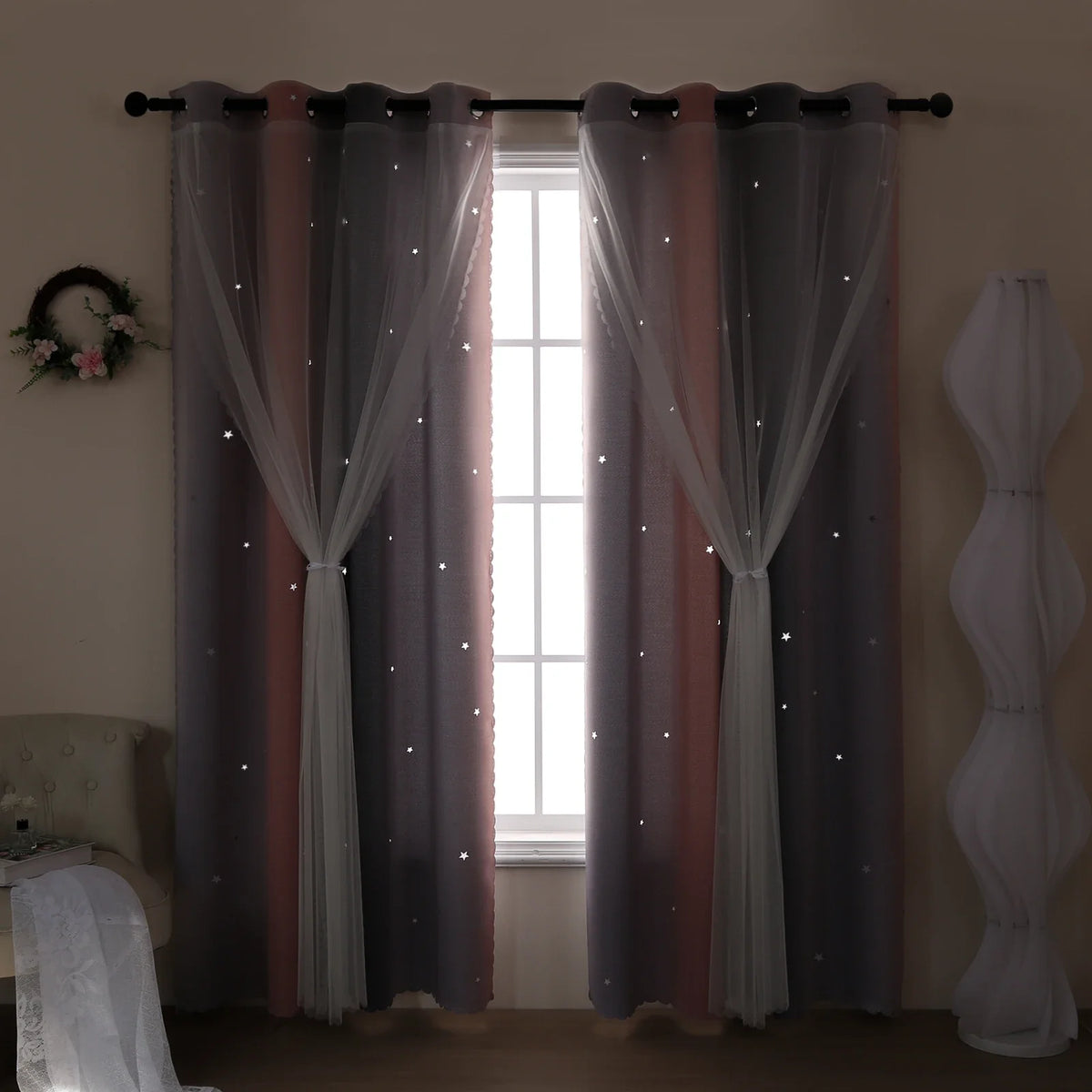 rideau perforé dégradé étoiles blanches moderne rose clair gris translucide chambre enfant