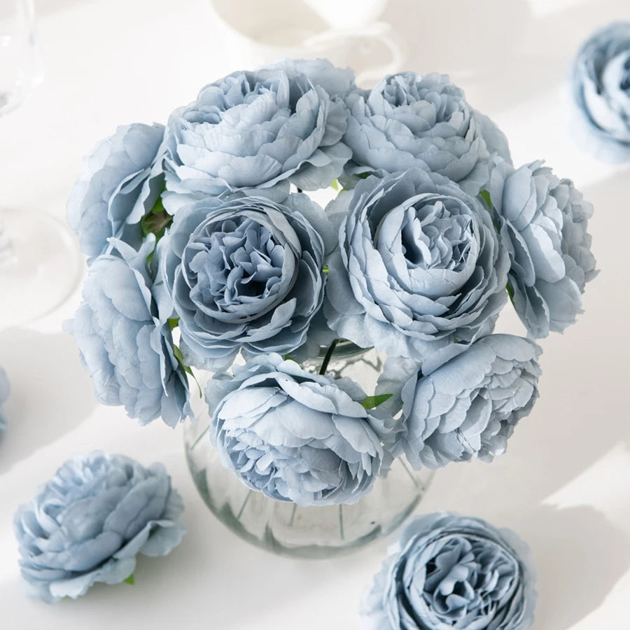 décoration intérieure mariage bouquet pivoine soie rose blanc orange rouge bleu