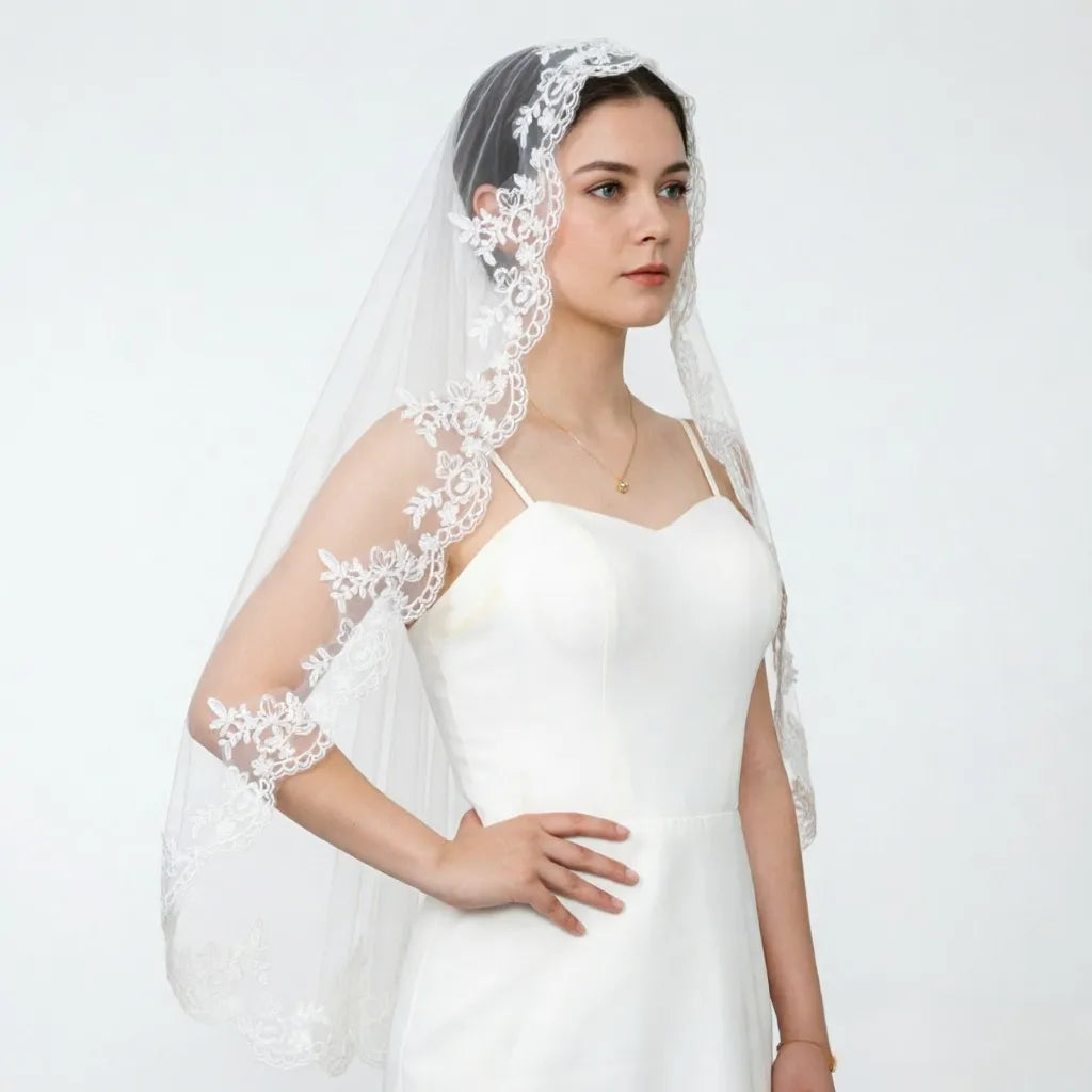 voile mariée blanc broderie florale dentelle classique translucide cérémonie photo vintage peigne