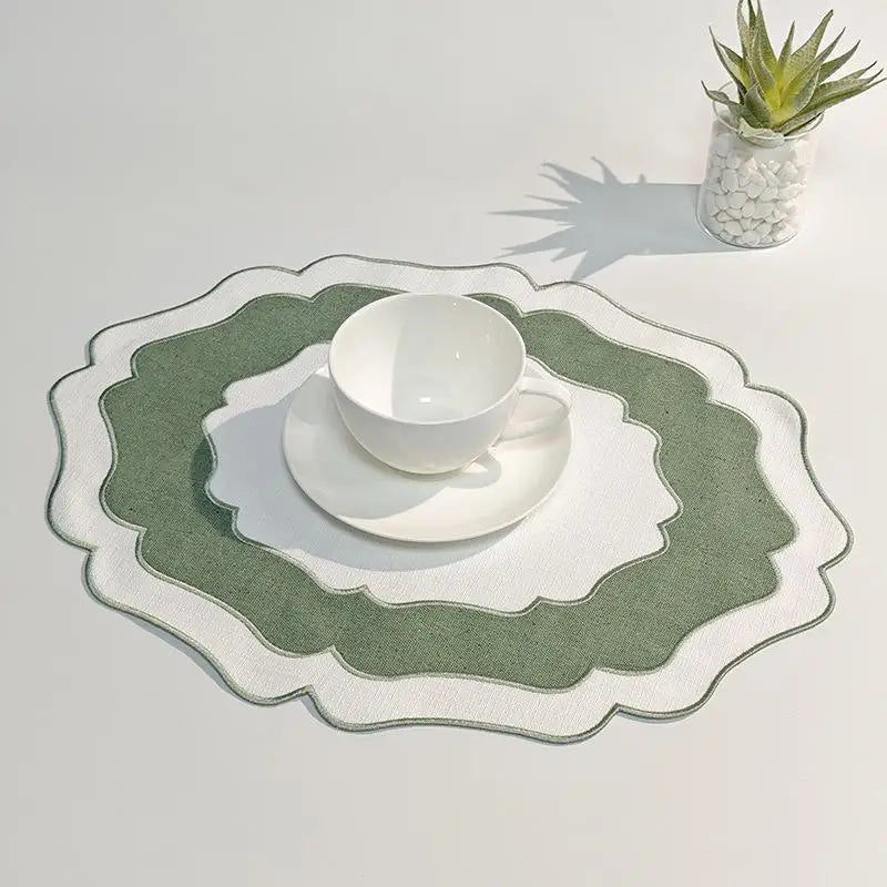 sets table coton abstraits vert jaune orange marron blanc modernes minimalistes textures douces assiettes