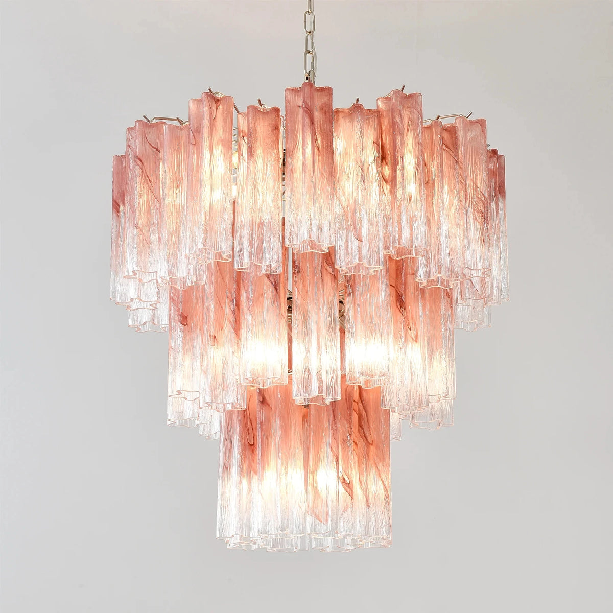 lustre moderne verre marbré rose ampoules led chaines metalliques élégantes