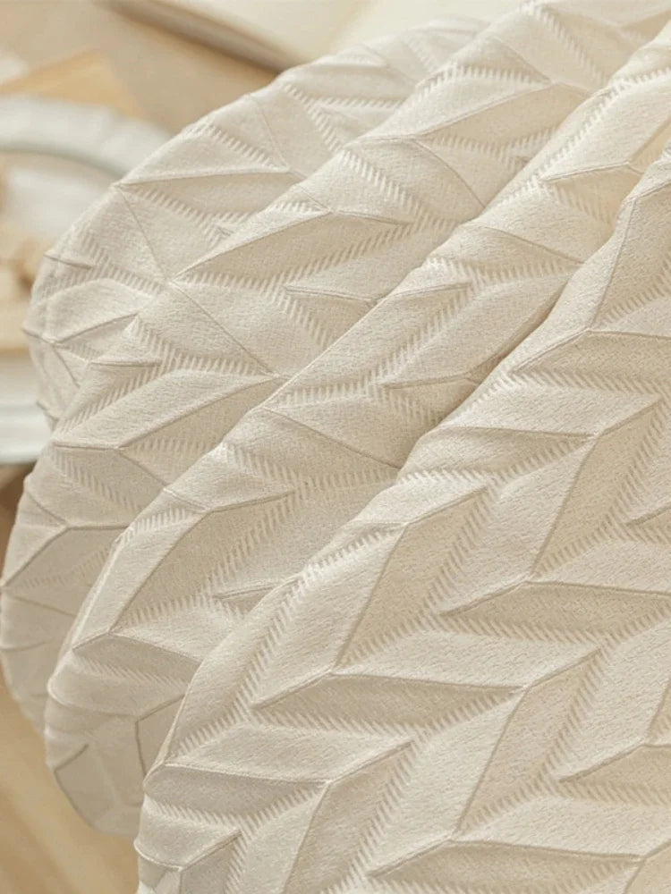 rideau beige rayures diagonales opacité moderne anneaux métalliques fenêtre française